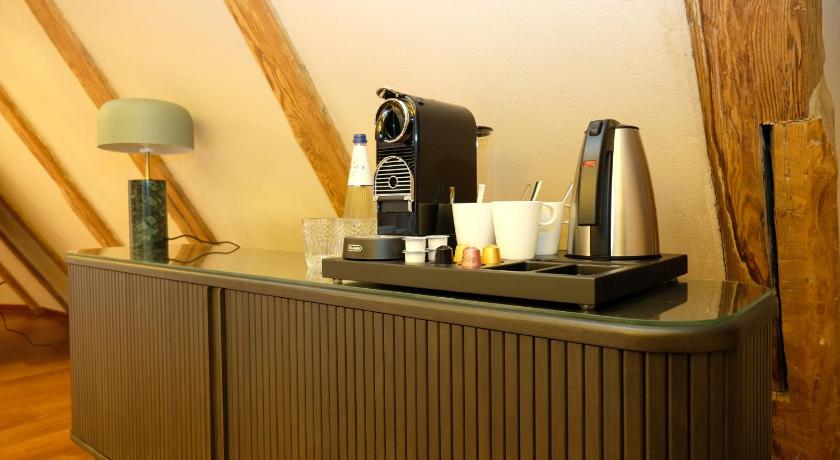 Image of Suite with Spa Bath 7