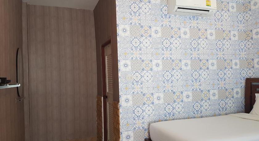 Image of Standard Twin Room 8