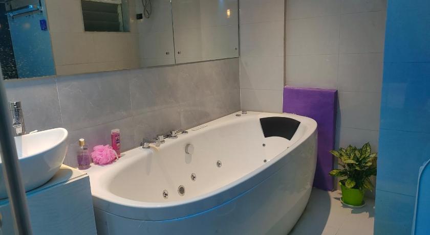 JRF HOTEL - image 4