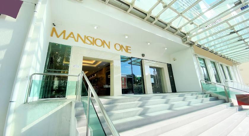 Mansion One Room Suite – George Town, NY