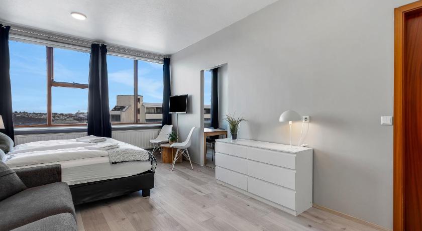 Image of Superior Studio with Balcony 6