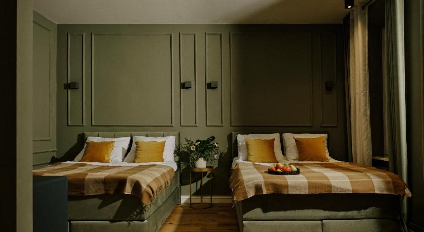 Berlin Art Apartments 3-Star Hotel lobby