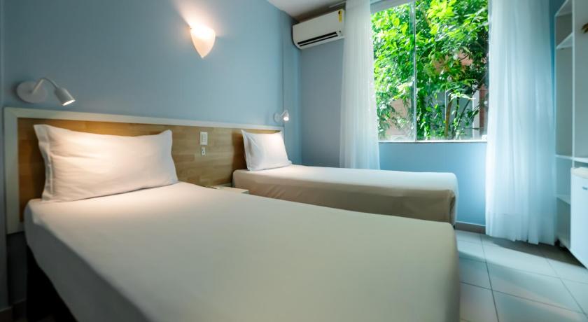 Standard Apartment with One Double Bed and Two Single Beds fotója 5