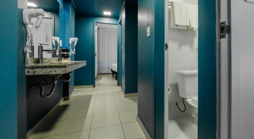 Standard Apartment with One Double Bed and Two Single Beds fotója 15