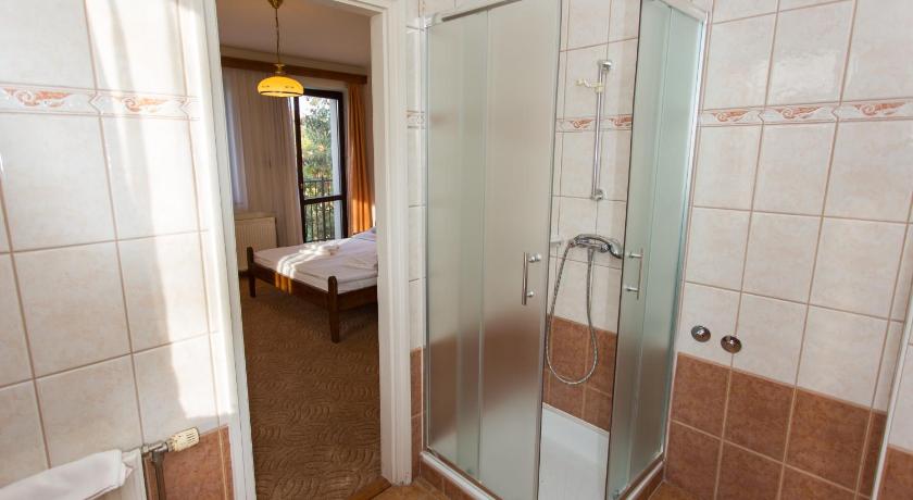 Image of Standard Triple Room 2