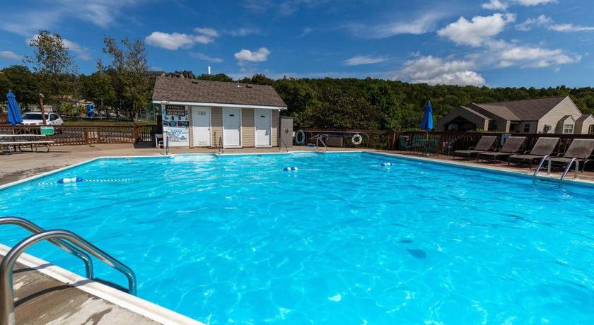 Branson The Cove 26-2 By SDC, Big Deck, Pool, Hot Tub, By Lake 3-Star Accommodation pool