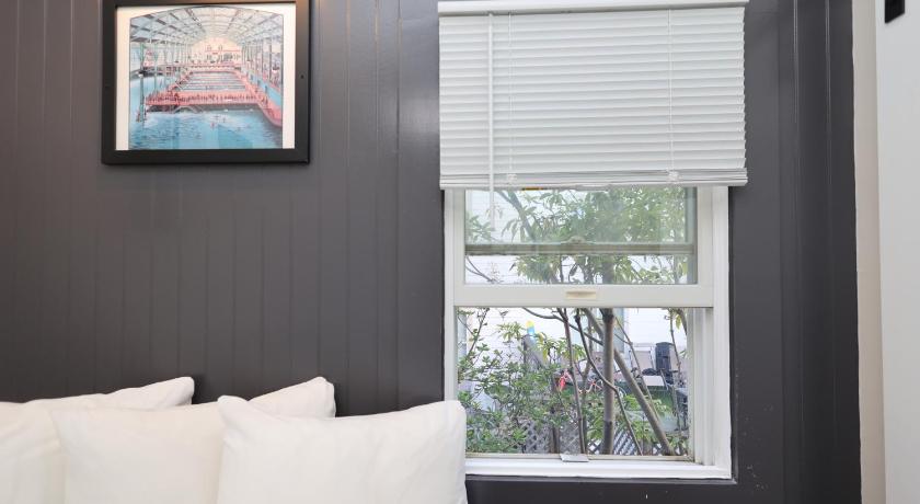 Image of Double Room with Private Bathroom 7