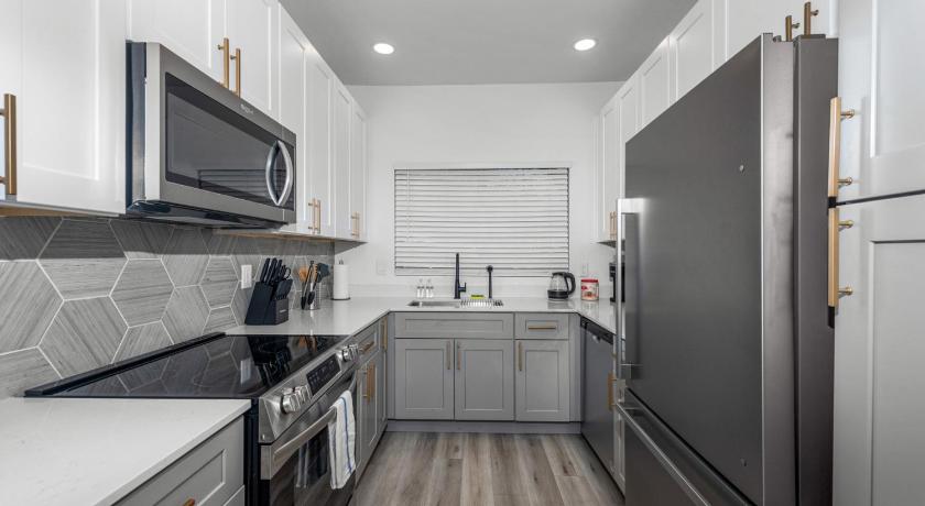 피닉스 (AZ) Cozy 2BR-Pool, Yoga Rm, Gym, Cabanas, BBQ,Prkng 4성급 숙소 스위트룸