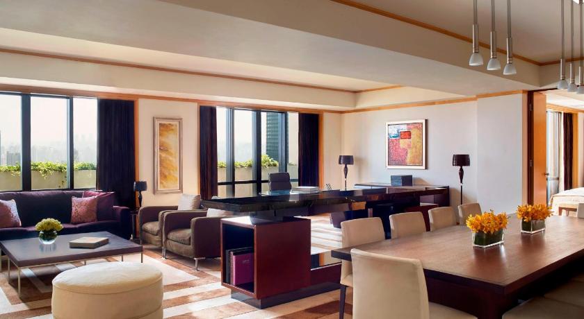 Фото: Люкс с 2&nbsp;спальнями в пентхаузе&nbsp;— доступ в клубный лаунж (Two-Bedroom Penthouse Suite - Club Lounge Access) 6