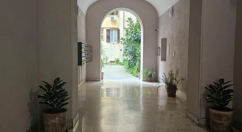 ローマ Cialdini 13 Rome 4つ星 ホテル プール