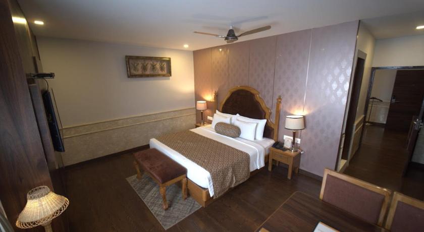 Hotel JSR Continental