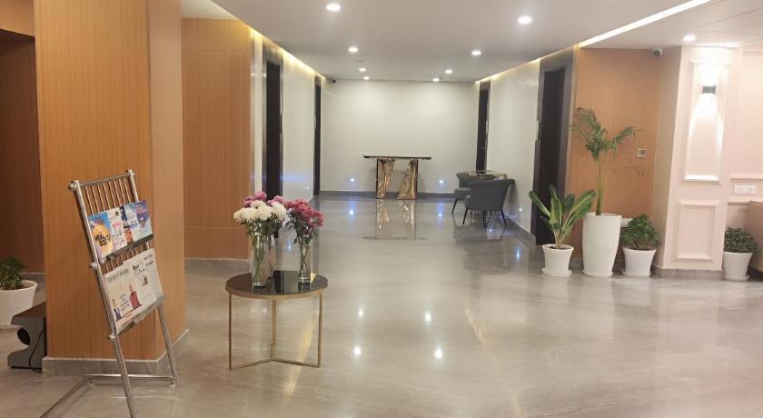 Pristine Pavilion Hotel - image 11