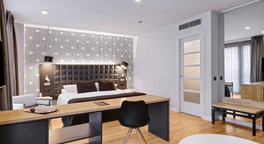 バルス B&B HOTEL Tarragona Valls 3つ星 ホテル レストラン