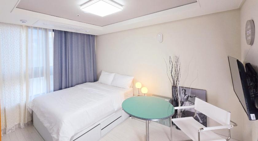 テグ Dongseongro DSR&U Hotel room 4つ星 ゲストハウス 眺望