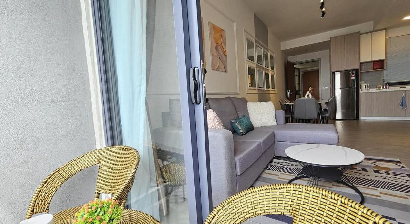 Sunsuria Forum Modern Suites Setia Alam - image 6