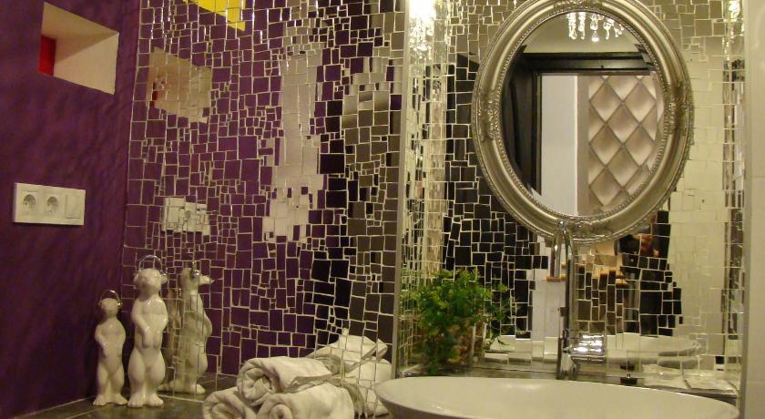 Image of Superior Queen Room 9