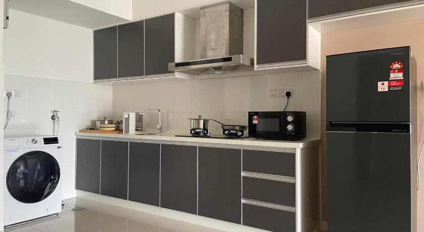 シャーアラム Renai Jelutong 4つ星 ゲストハウス 外観