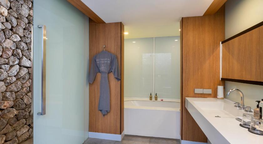 Image of Deluxe Pool Villa Ocean View King 10