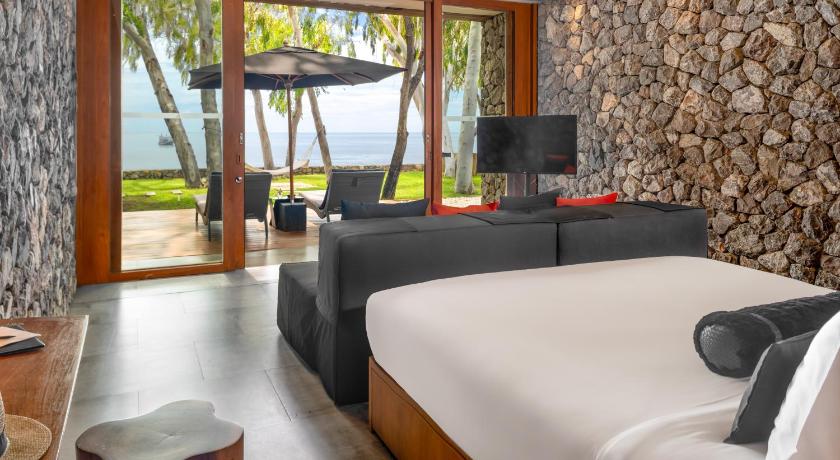 Image of Deluxe Pool Villa Ocean View King 0