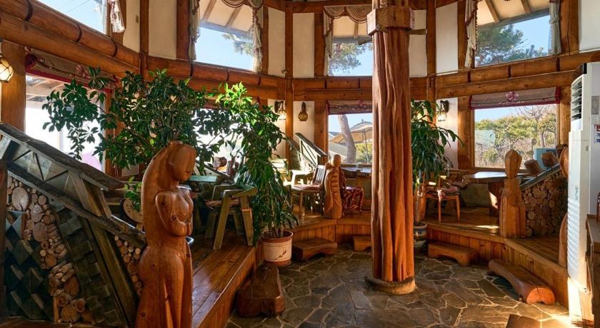 Incheon Ganghwa Seokmodo Sunset House 3-Star Guesthouse lobby