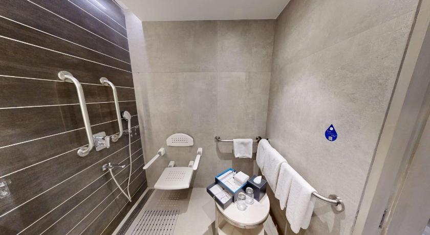 Radisson Blu Towers Kaushambi Delhi NCR - image 36