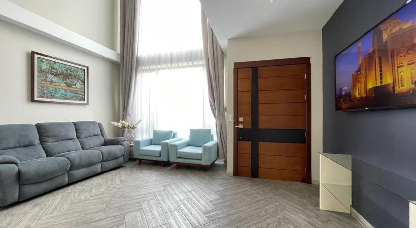 Luxury Villa with Jacuzzi 4 Bedroom 4 Bath
