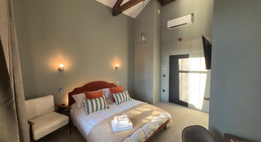 Akroyd House - The Wainhouse Room