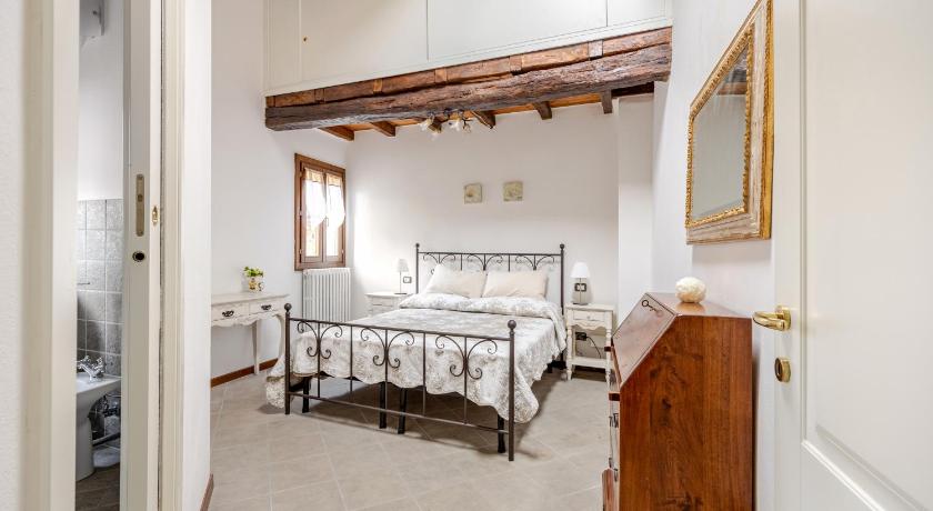 Romantica Residenza - Borgo Castello di Serravalle
