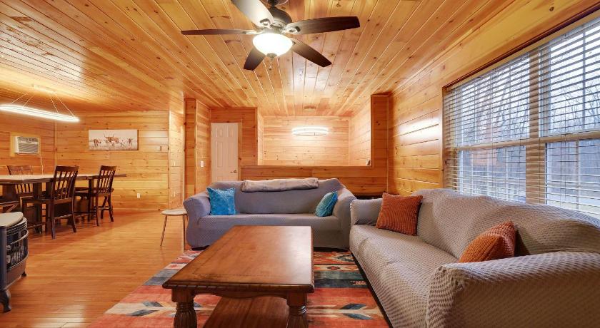 화이트 헤이븐 (PA) Cozy Freeland Retreat- Firepit Pool Table Hot Tub 4성급 숙소 외관