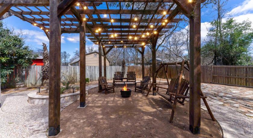 본 (TX) Large Suite Near Downtown Boerne By River 4성급 숙소 레스토랑