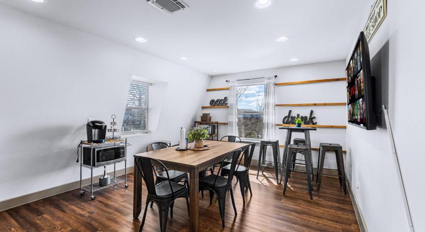본 (TX) Large Suite Near Downtown Boerne By River 4성급 숙소 수영장