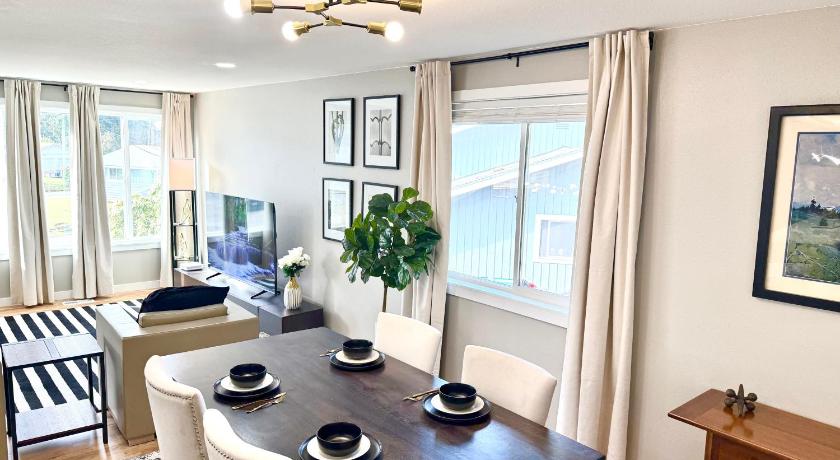 오번 (WA) Cosy Retreat at Auburn near Muckleshoot 4성급 숙소 수영장