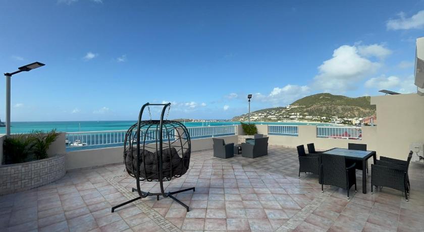 Panoramic Ocean View Flat-St Maarten