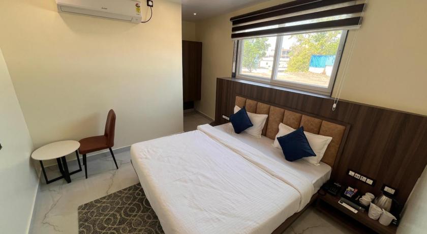 ジャグダルプル hotel soumya sarovar 3つ星 ホテル 眺望