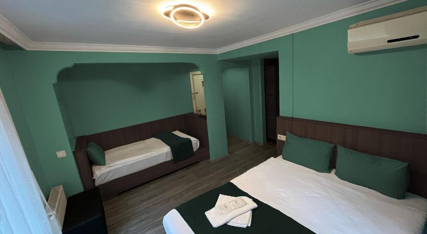 Golden Hotel Old City - image 11