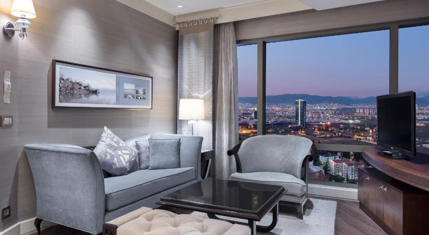 Immagine di One Bedroom Corner Suite With Lounge Access 0