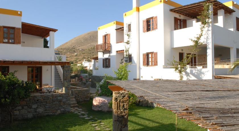Ligaries — Hotel in Syros