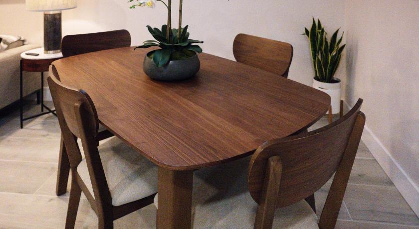 로클레지 Shares Loft Luxury Apt - NEW! 4성급 숙소 객실