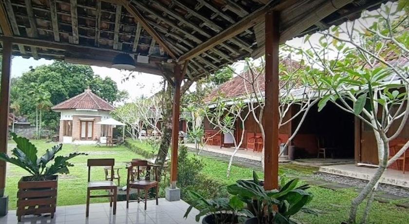 Carla Garden - image 6