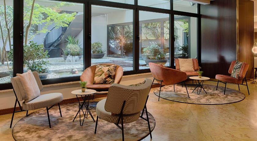 ローマ NH Roma Villa Carpegna 4つ星 ホテル レストラン