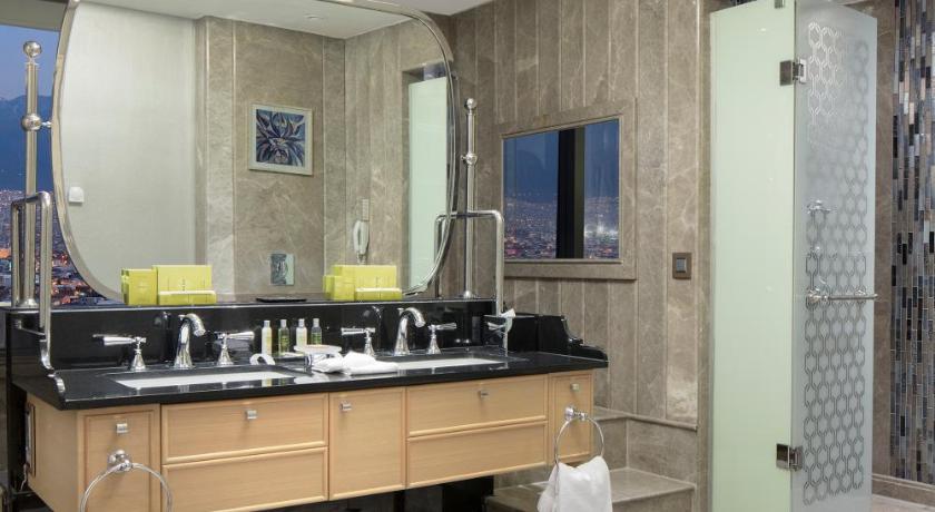 Immagine di One Bedroom Corner Suite With Lounge Access 7