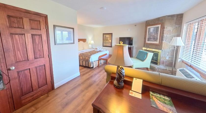 Image of Superior Jr Suite Mountain View with King Bed, Twin Sofa Bed, Fireplace, Jacuzzi 0