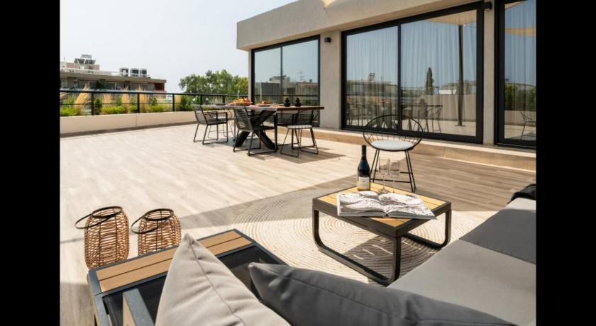 5BD Luxury Penthouse with Sea View