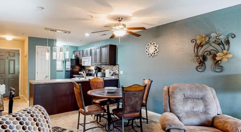 브랜슨 (MO) Fall Creek 34-7, Screened Porch, Pet Friendly, Great Location 3성급 숙소 레스토랑