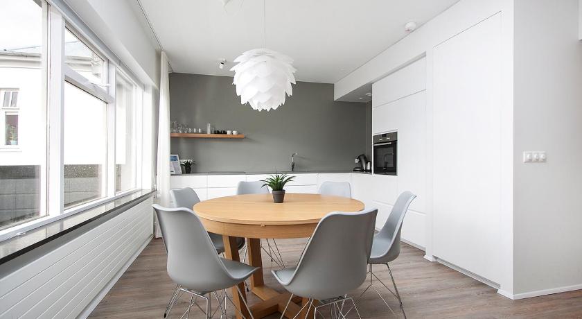 Image of Two-Bedroom Deluxe Apartment 3