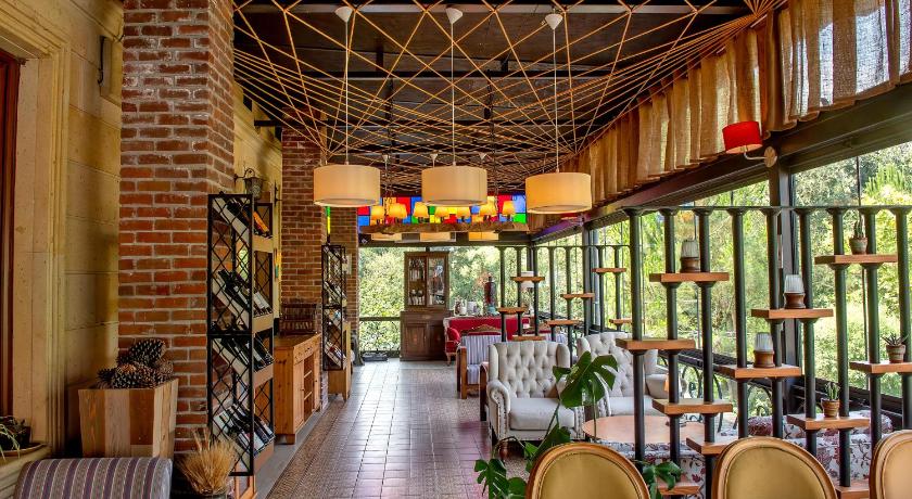 Wineport Lodge Agva - image 4