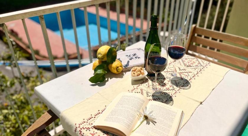 ソレント Large family appartament with pool 4つ星 シングルルーム レストラン