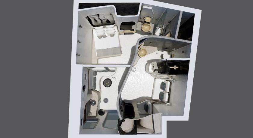 Image of Two Bedroom Suite with Private Outdoor Hot tub and Caldera View 5