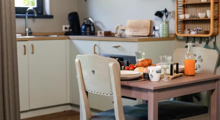 アーネム De Slaaperij 4つ星 ゲストハウス プール