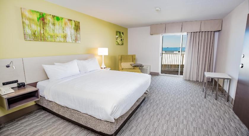 Image of 1 King Bed - Inland View 0